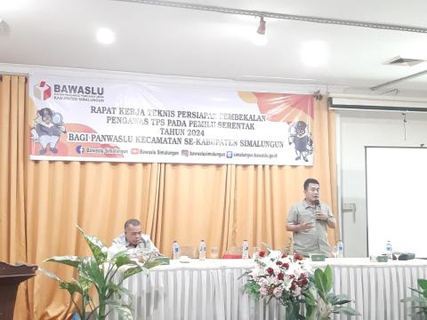 Purba Diamanson Purba selaku Koordinator Divisi SDM Organisasi dan Diklat Bawaslu Kabupaten Simalungun mengingatkan kepada seluruh Panwaslu Kecamatan dan Panwaslu Kelurahan/Desa Se-Kabupaten Simalungun bahwa dalam hal Pengawas TPS Berdasarkan Perbawaslu 3 Tahun 2022 Pasal 94 