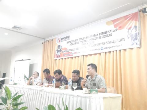 Adillah Feruari Purba selaku Ketua Bawaslu Kabupaten Simalungun 