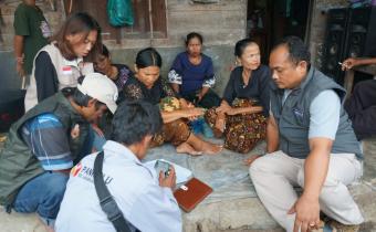 Kordiv. Pencegahan, Parmas dan Humas Bawaslu Kabupaten Simalungun melakukan monitoring Coklit