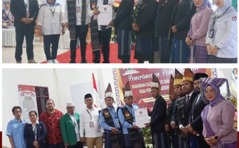 Foto : Dua Pendaftar Bakal Paslon Bupati dan Wakil Bupati Simalungun 2024 Terima Berita Acara Penyerahan Dokumen Pendaftaran dari KPU Simalungun.