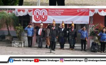 Bawaslu Simalungun Melaksanakan Upacara Peringatan HUT Kemerdekaan RI ke-80 di Halaman Kantor Bawaslu Simalungun  